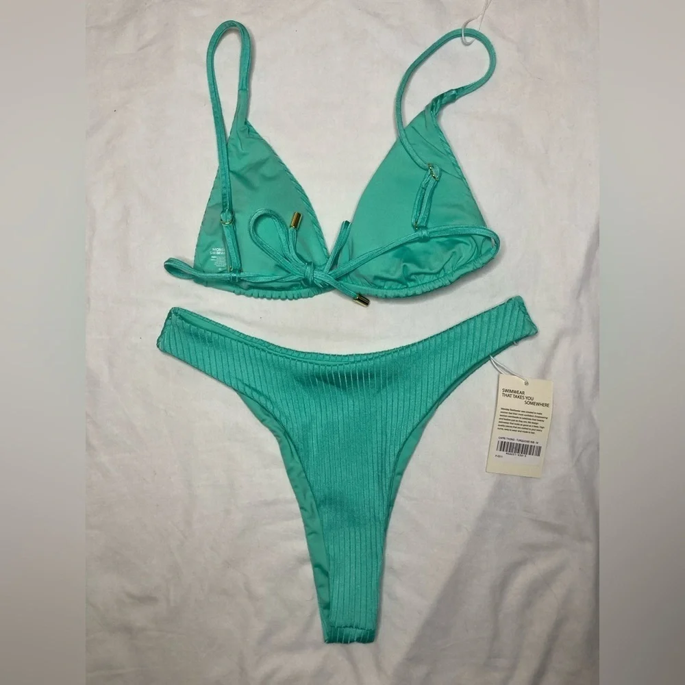 NWT Monday Swimwear Bikini Kauai Triangle Top & Capri Thong Ribbed Green Medium